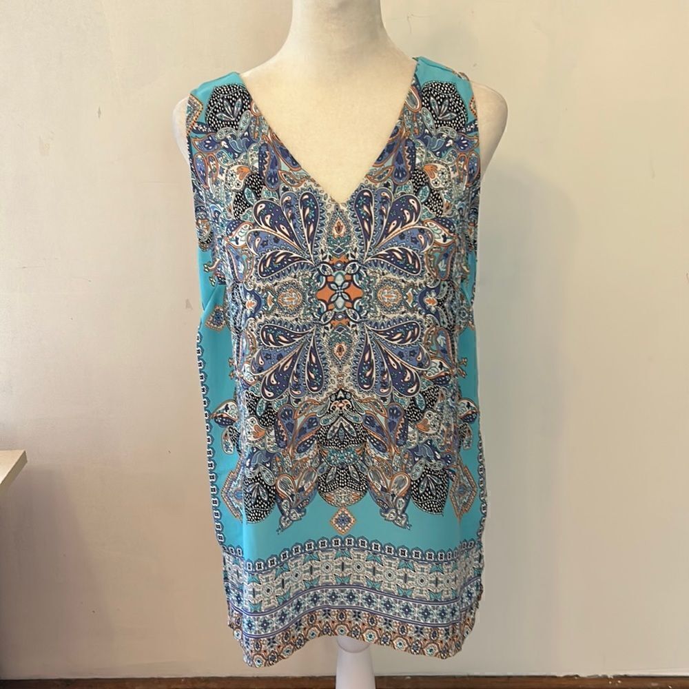 Violet + Claire turquoise paisley and floral sleeveless blouse Size S